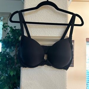 Victorias Secret Push up bra. Size 36DD